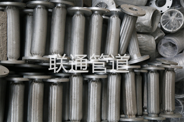 襯四氟補(bǔ)償器